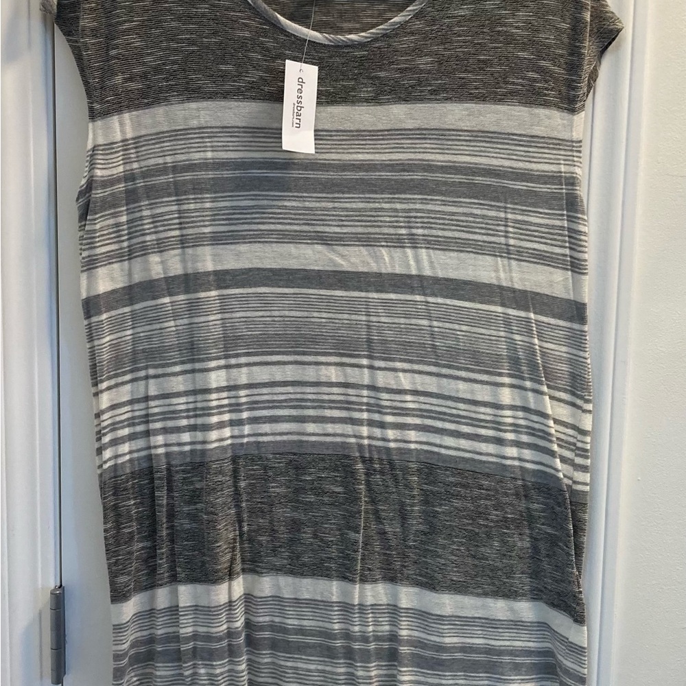 Sunday Collection Size Large Grey & White Tunic Top Sleeveless NWT